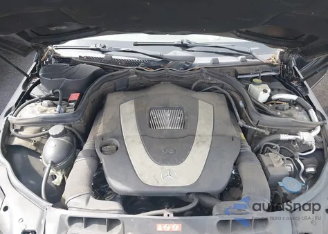 2011 Mercedes-Benz C 300 Luxury/Sport z USA, uszkodzony, nr VIN WDDGF5EB2BR168537